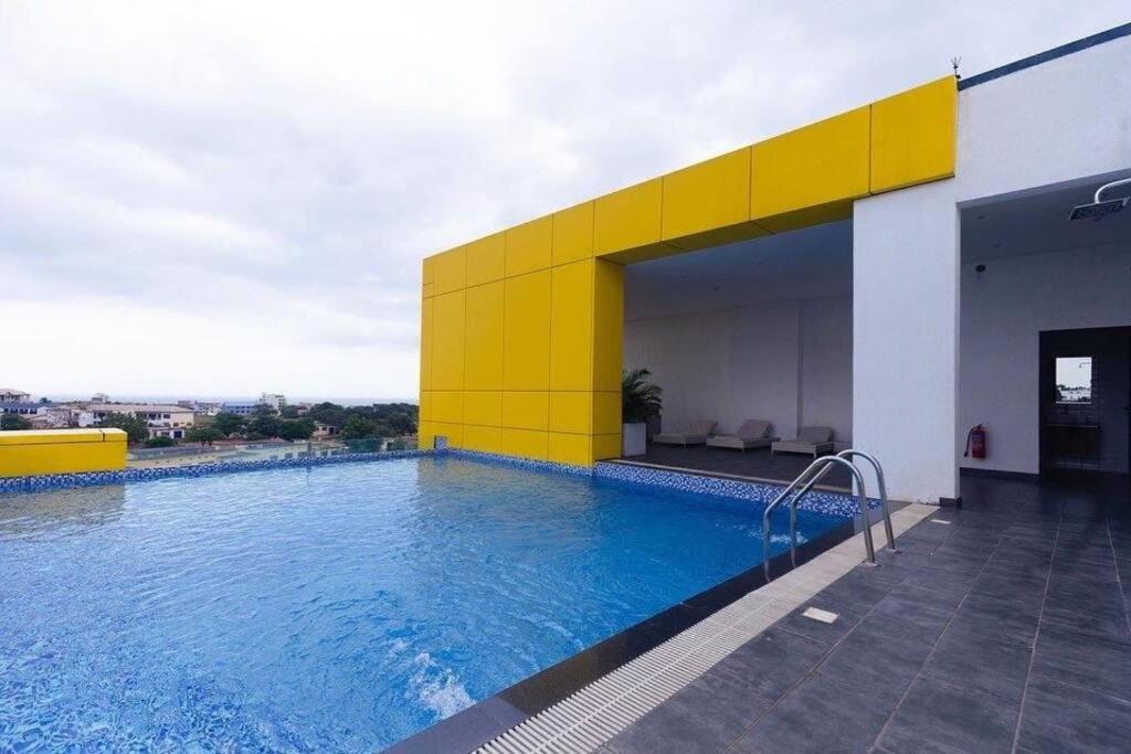 Luxury Labone Edge 2-Bedroom Apartment In Accra - Fivehills Homes ภายนอก รูปภาพ