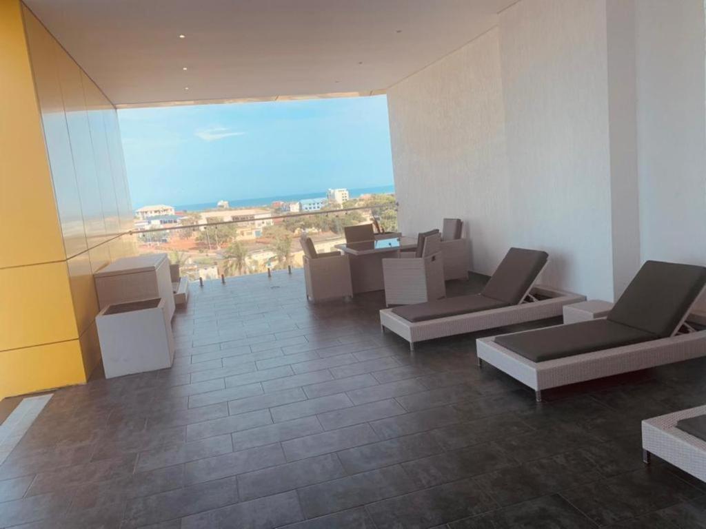 Luxury Labone Edge 2-Bedroom Apartment In Accra - Fivehills Homes ภายนอก รูปภาพ