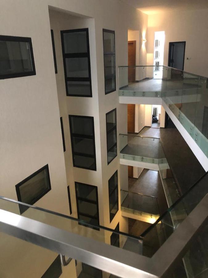 Luxury Labone Edge 2-Bedroom Apartment In Accra - Fivehills Homes ภายนอก รูปภาพ