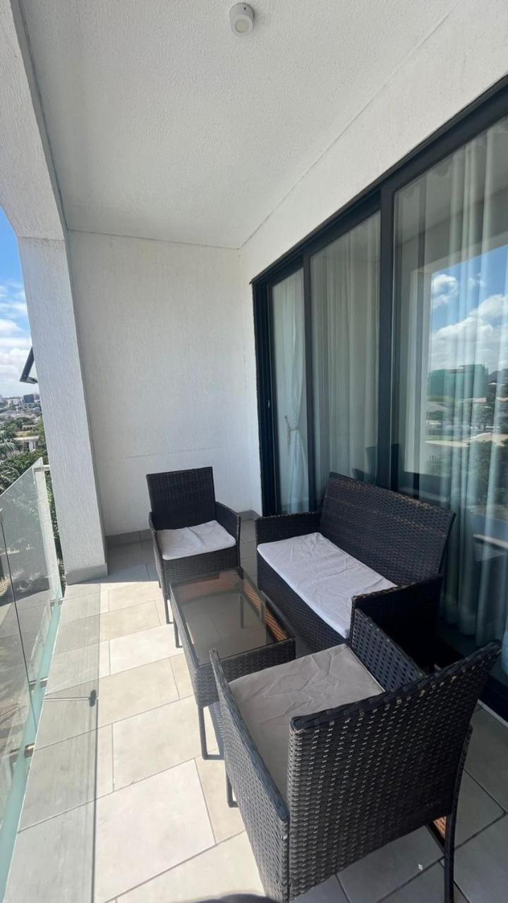 Luxury Labone Edge 2-Bedroom Apartment In Accra - Fivehills Homes ภายนอก รูปภาพ