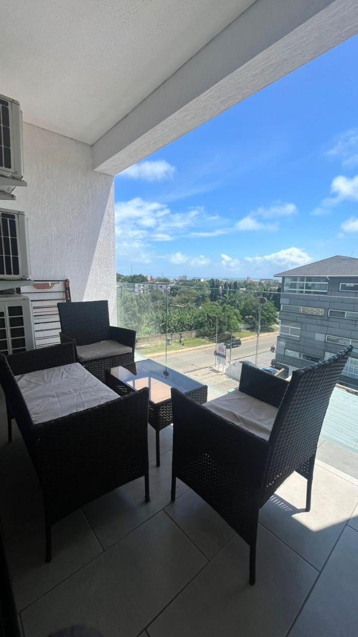 Luxury Labone Edge 2-Bedroom Apartment In Accra - Fivehills Homes ภายนอก รูปภาพ